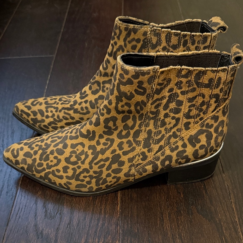 Marc Fisher Missir Suede Leopard Print Booties - Picture 2 of 5